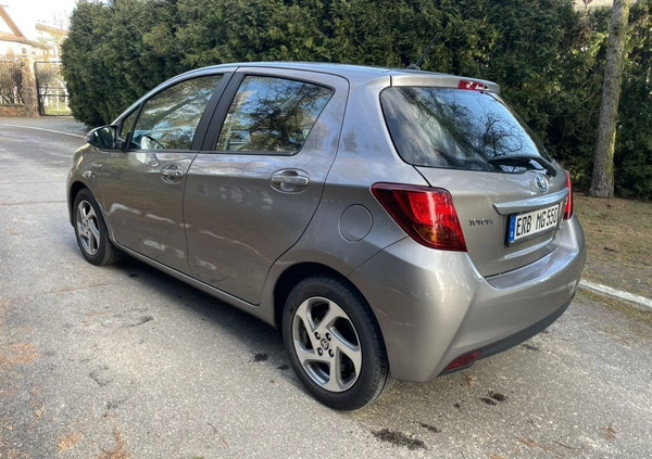 Toyota Yaris cena 45900 przebieg: 182500, rok produkcji 2015 z Starachowice małe 232